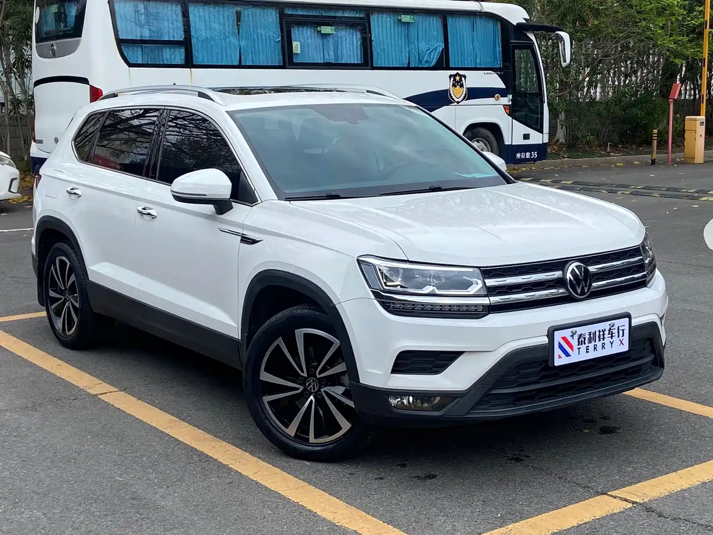 Volkswagen Tharu 2022 280TSI FWD Luxury Edition фото 3