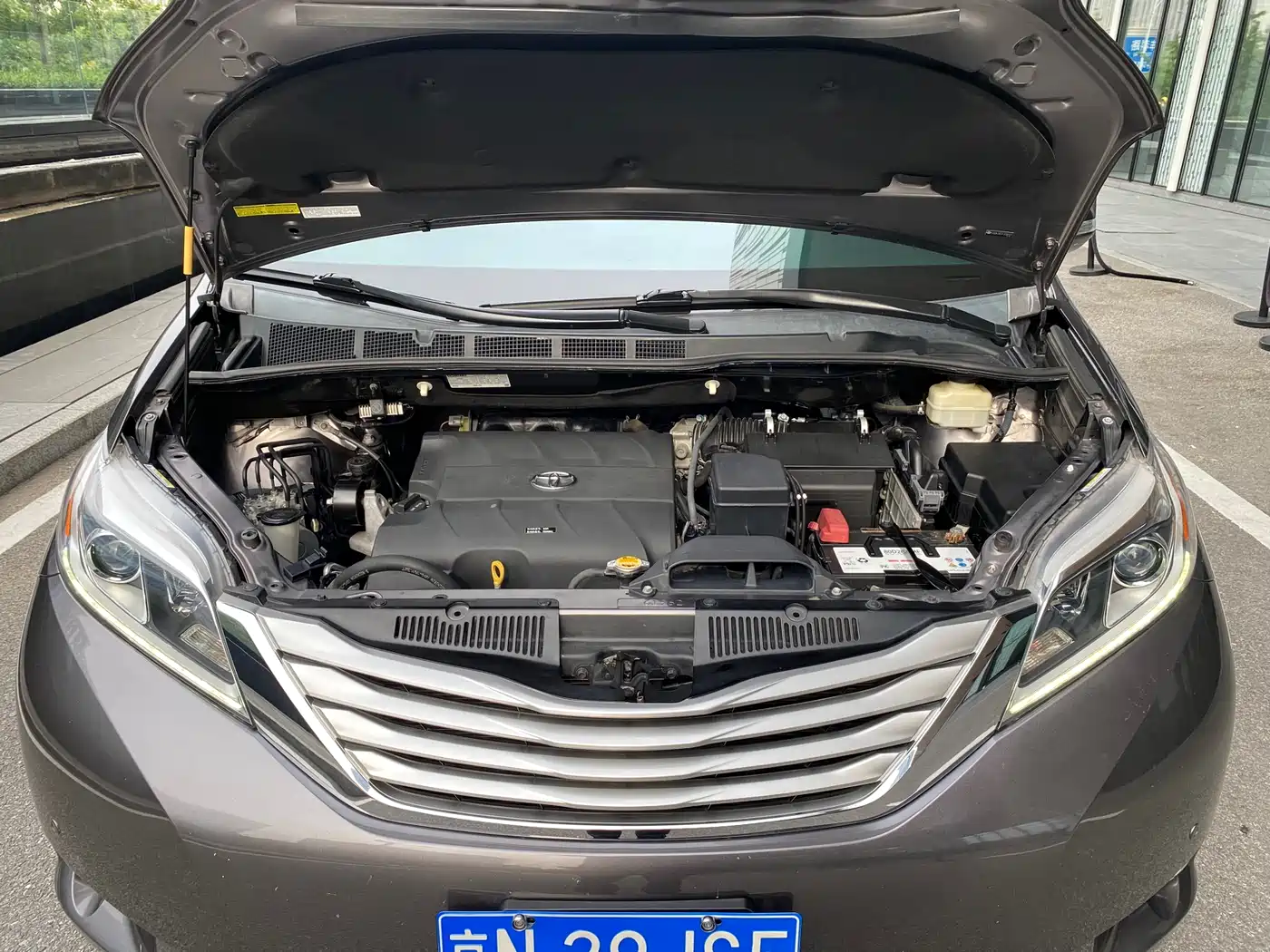 Toyota Sienna 2015 3.5L 4WD L фото 25