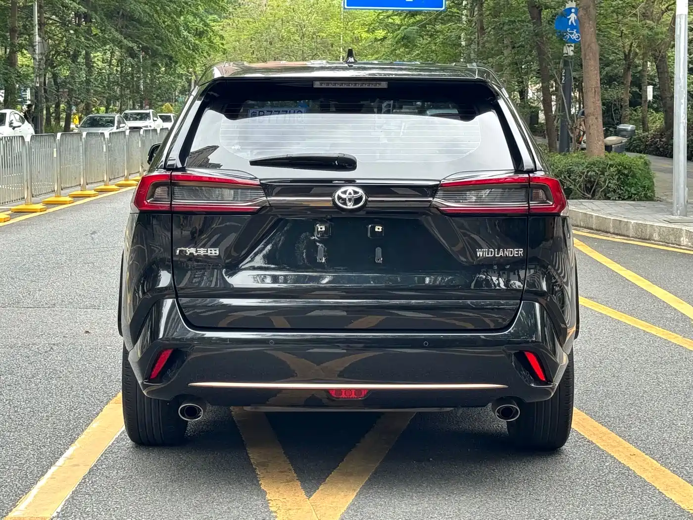 Toyota Wildlander 2022 2.0L CVT 2WD Knight Edition фото 19