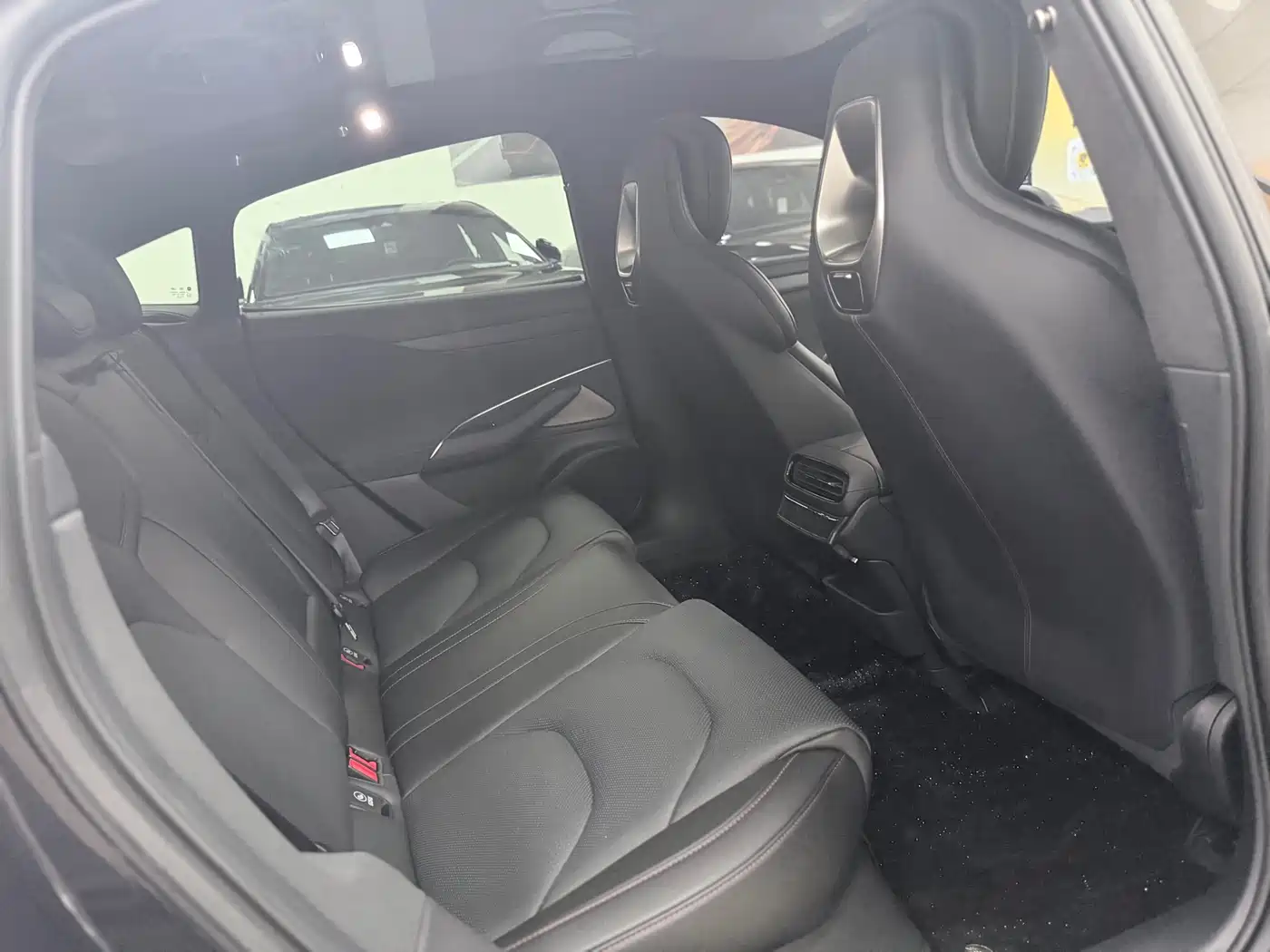 Xiaomi Auto Xiaomi SU7 2024 AWD Extended Range Advanced Smart Driving Max Edition фото 11