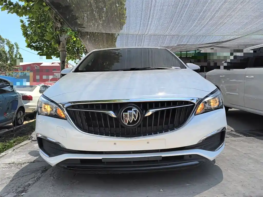 Buick Verano 2018 Sedan 20T Dual Clutch Leading фото 3