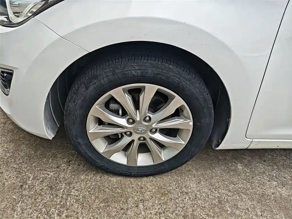 Hyundai Langdong 2016 1.6L Automatic Premium Edition фото 23