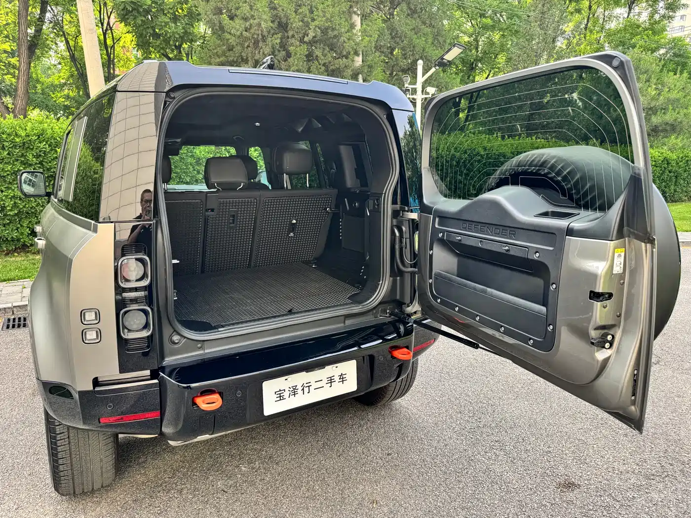 Land Rover Defender 2025 110 3.0T P400 X фото 6