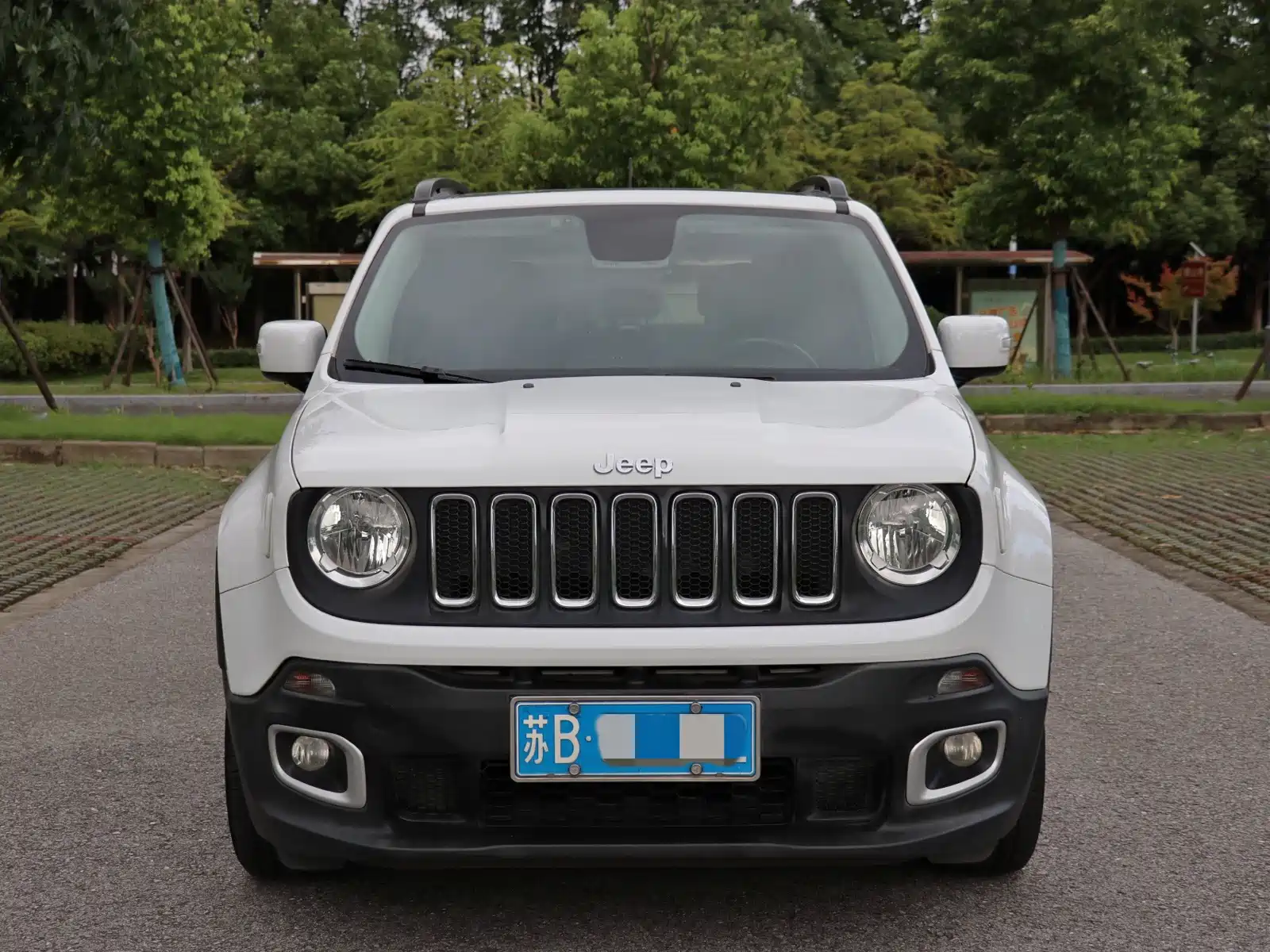 صورة 1 - Jeep Renegade