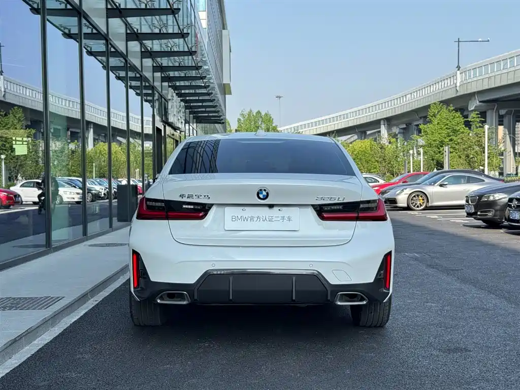 BMW 3 Series 2023 325Li M Sport Package фото 4