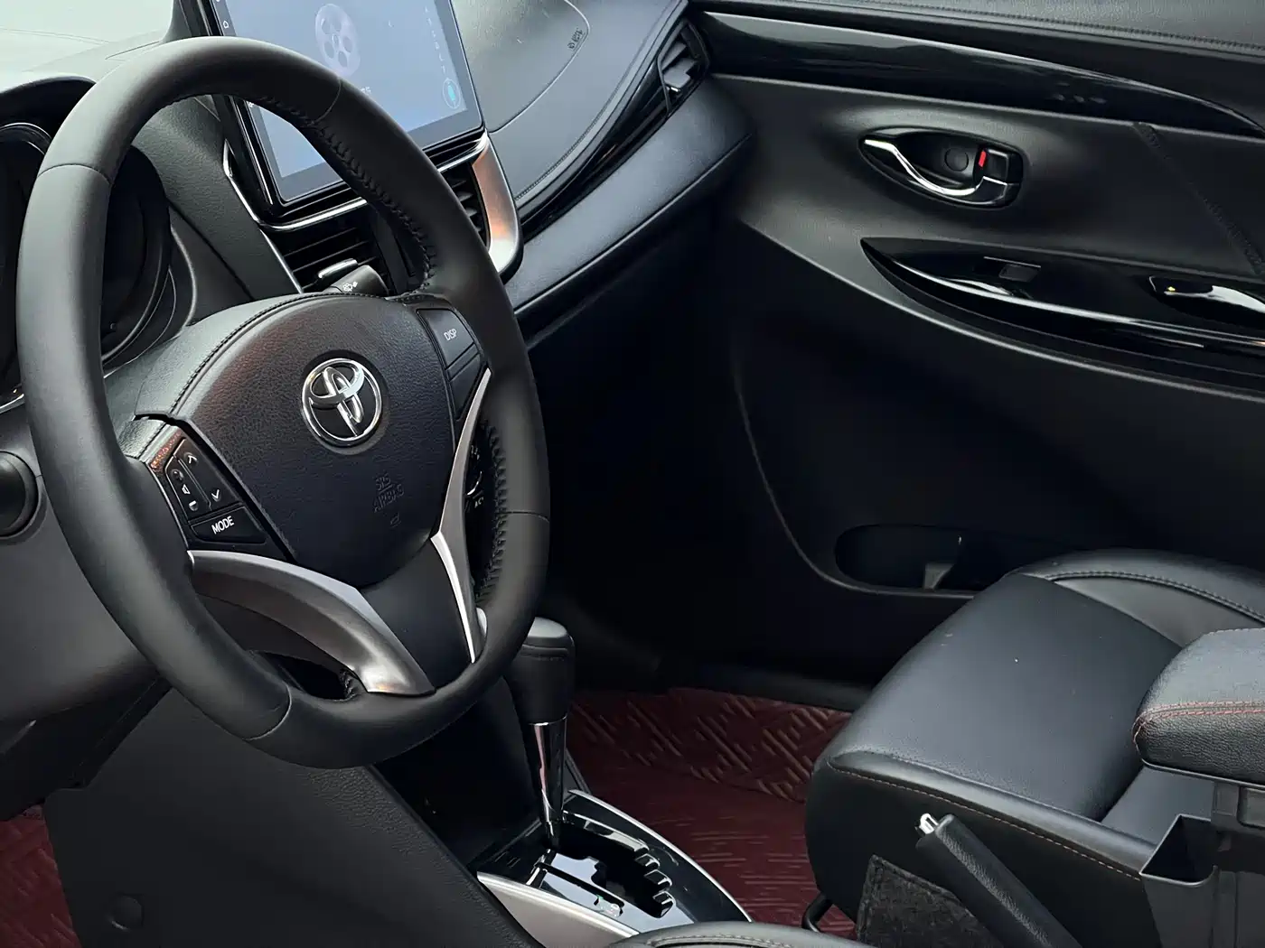 Toyota YARiS L Zhi Xuan 2022 Zhi Xuan X 1.5L CVT Luxury PLUS Edition фото 16