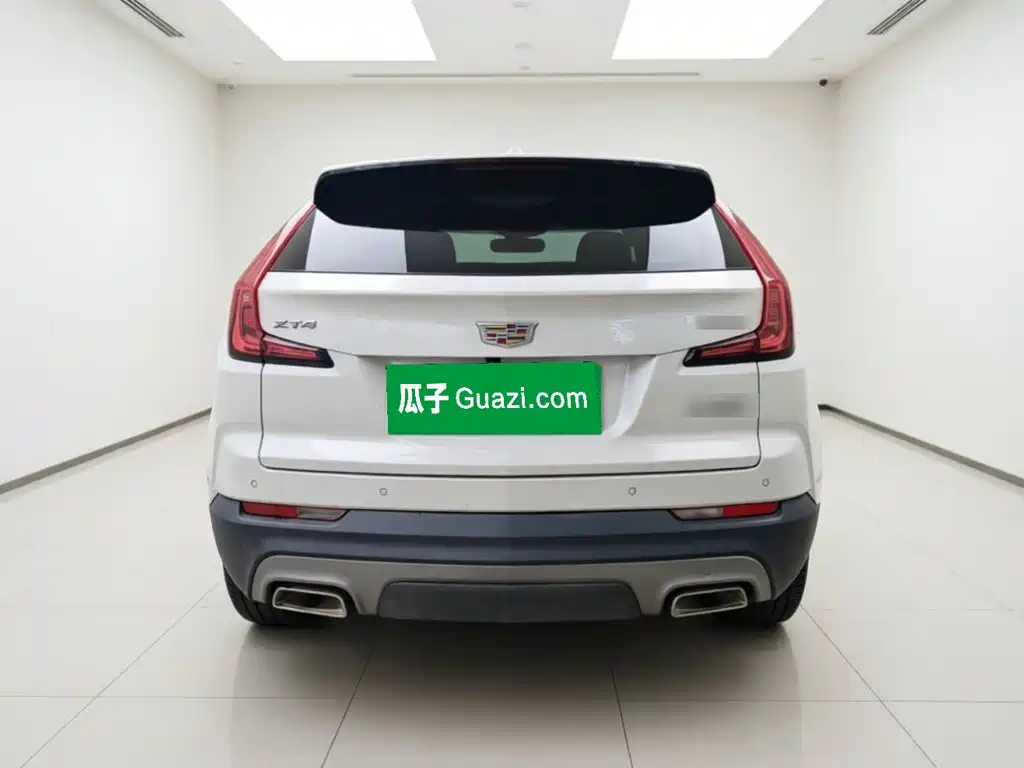 Cadillac XT4 2023 2022 28T FWD Premium