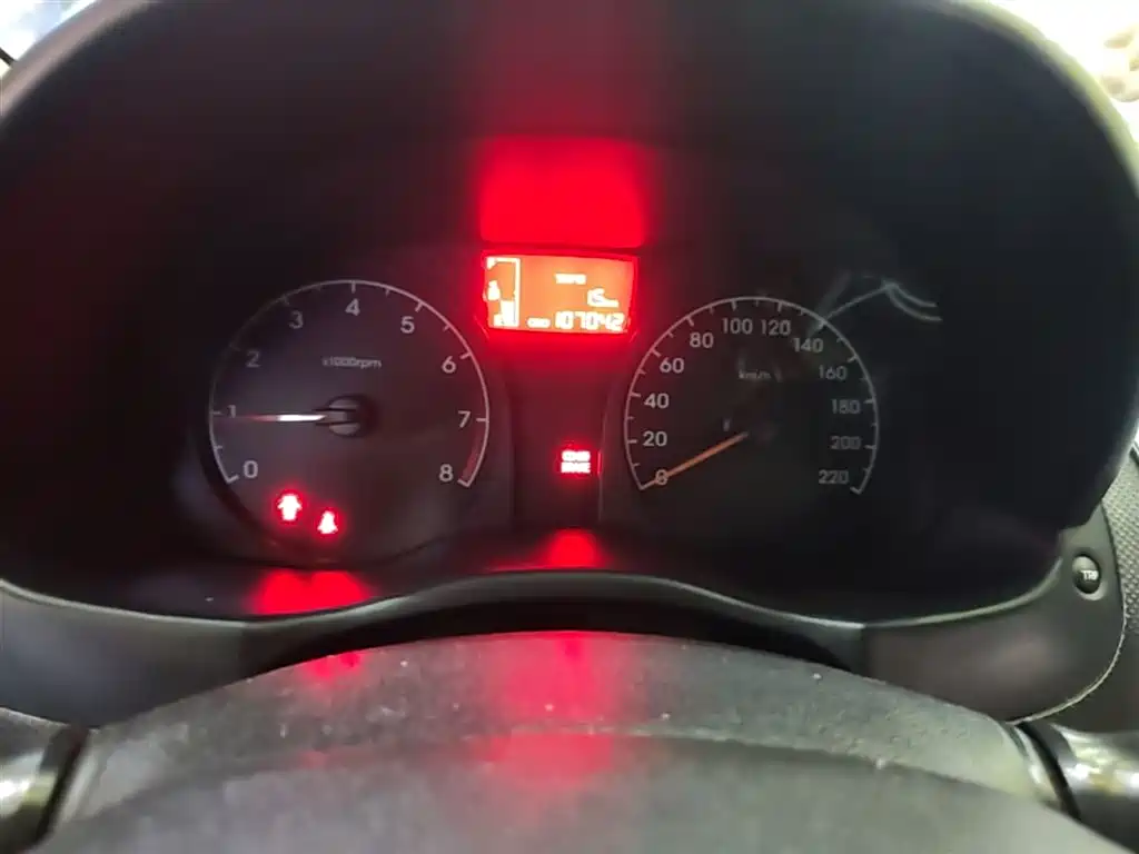 Hyundai Verna 2016 1.4L Manual Smart GLS фото 12