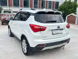 Фото 6 - Changan CS35