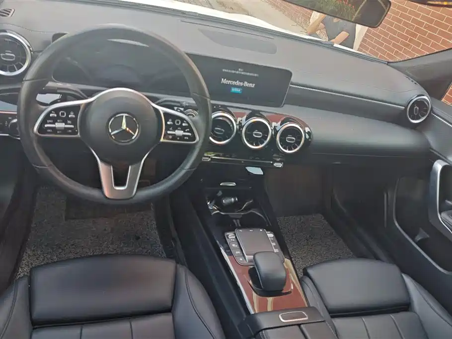 Mercedes-Benz A-Class 2020 Facelift A 180 L Sport Sedan фото 13