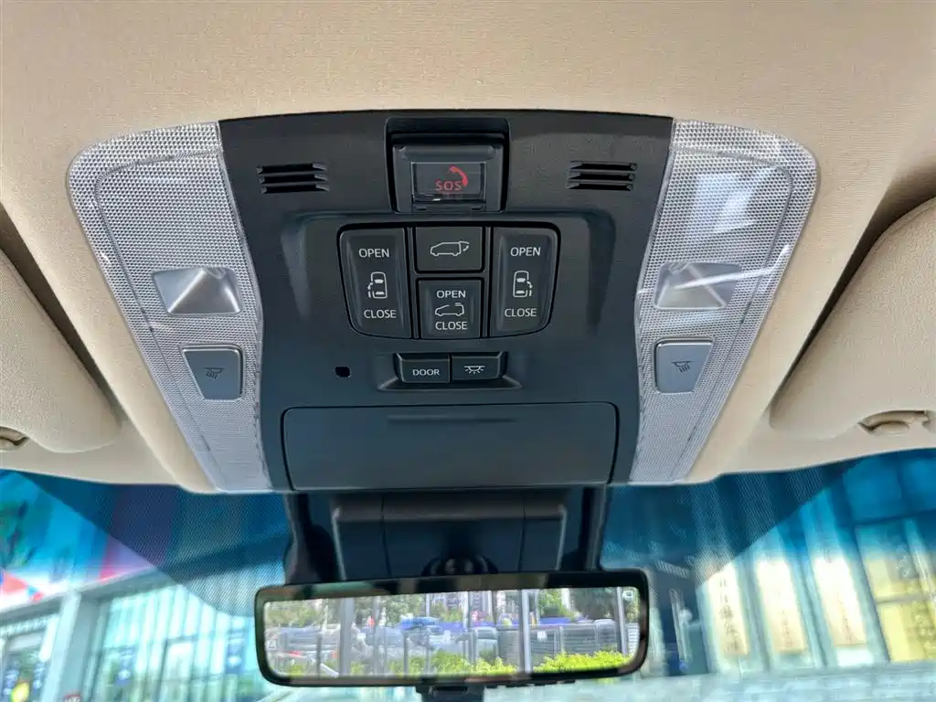 Toyota Alphard 2021 Hybrid 2.5L Premium фото 28