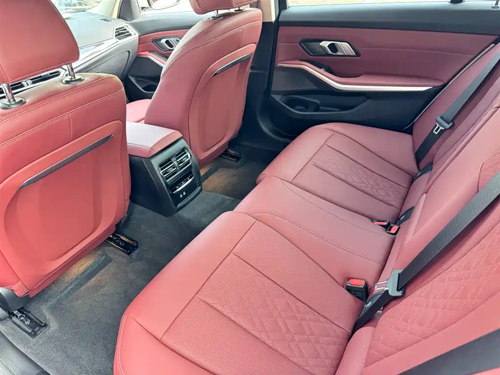 BMW 3 Series 2023 325Li M Sport Package фото 9