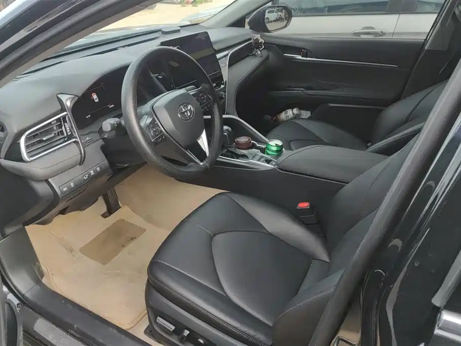 Toyota Camry 2021 2.5G Luxury Edition фото 9