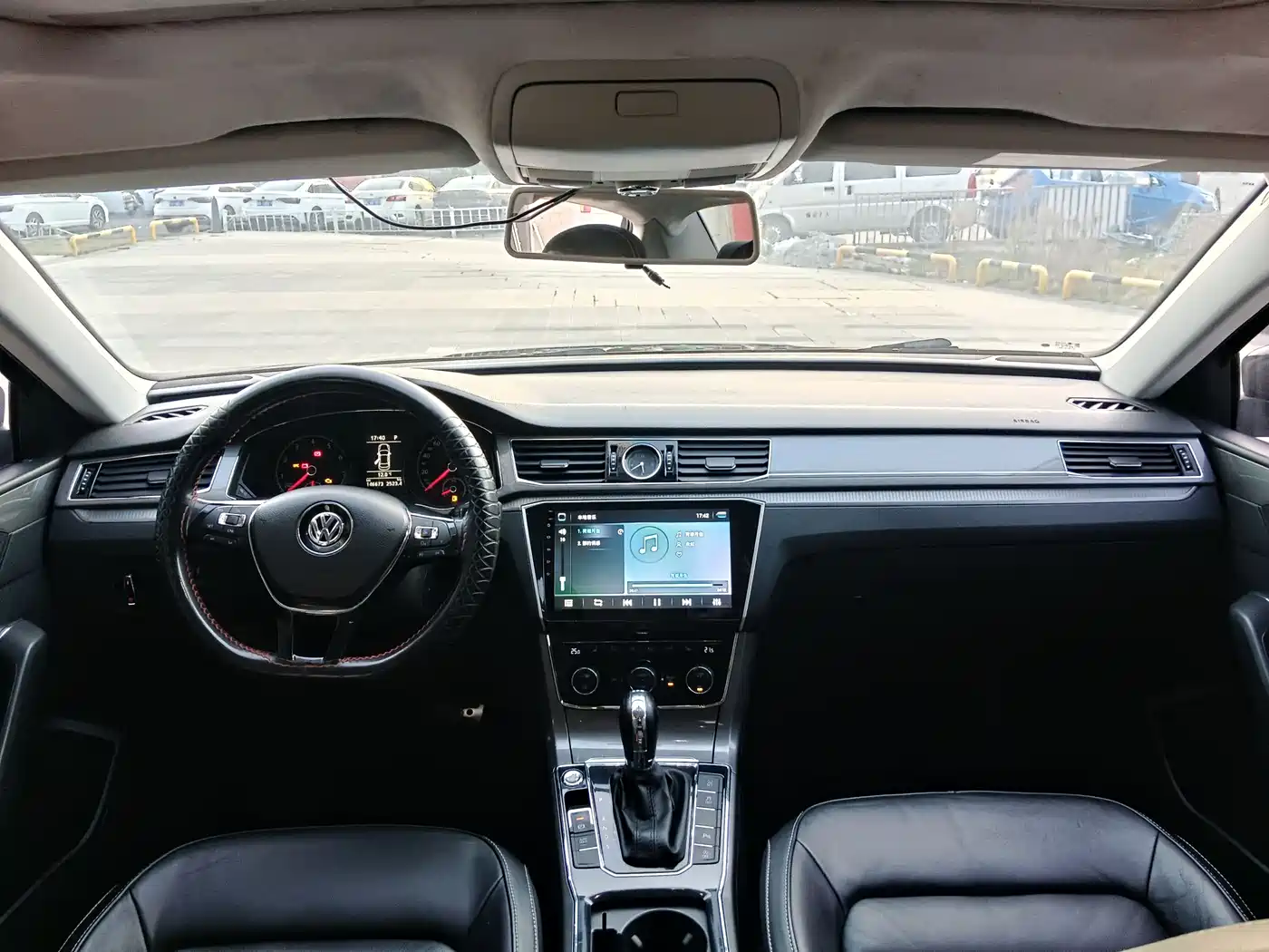 Volkswagen Passat 2017 330TSI DSG Prestige фото 6