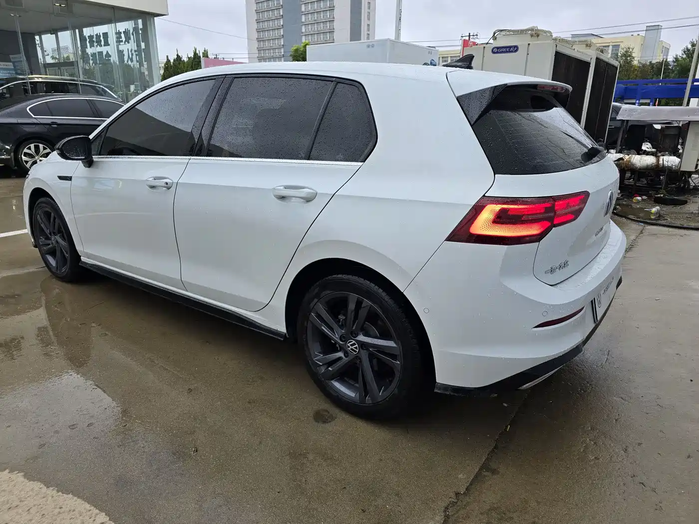 Volkswagen Golf 2023 Facelift 280TSI DSG R-Line Lite фото 5