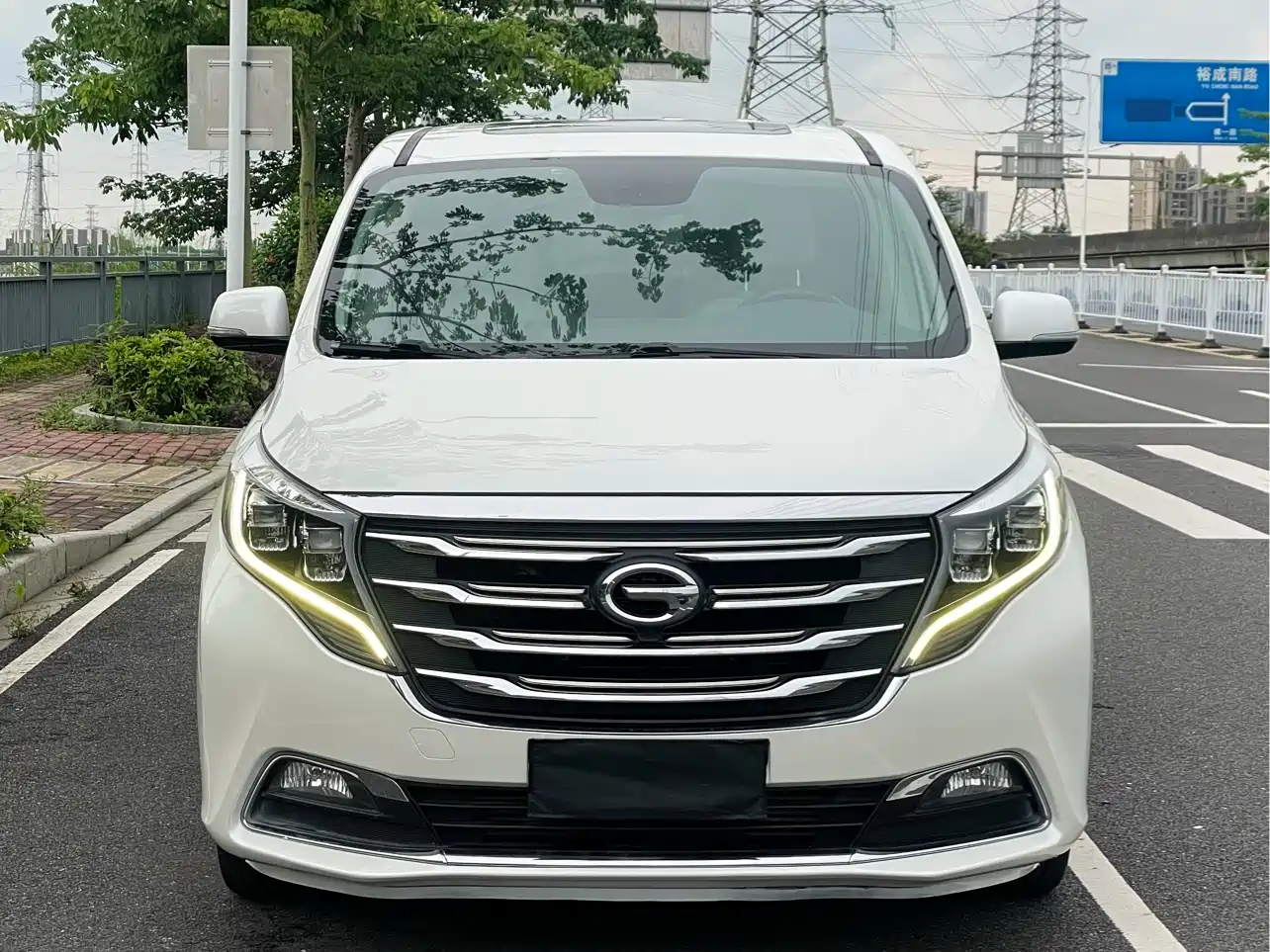 GAC Trumpchi Trumpchi M8 2018 320T Premium Edition фото 3