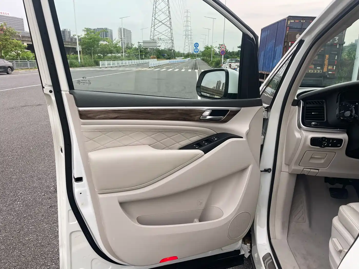 GAC Trumpchi Trumpchi M8 2018 320T Premium Edition фото 11