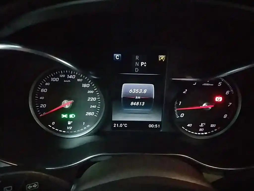 Mercedes-Benz GLC 2018 GLC 260 4MATIC Luxury фото 12