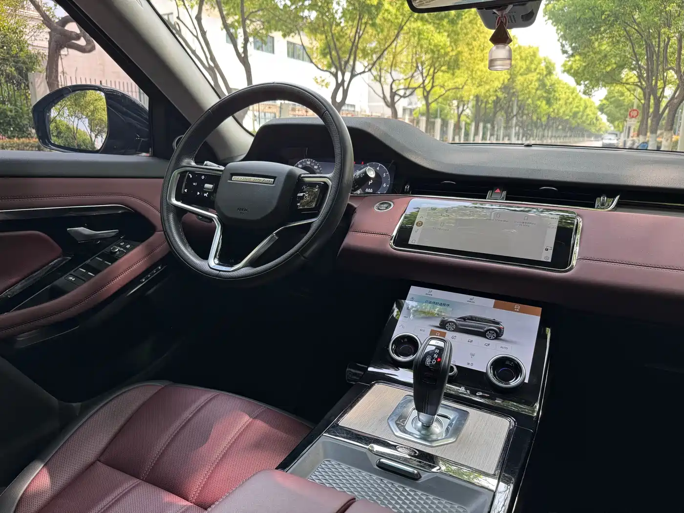 Land Rover Range Rover Evoque 2023 Range Rover Evoque L 249PS Luxury Edition фото 13
