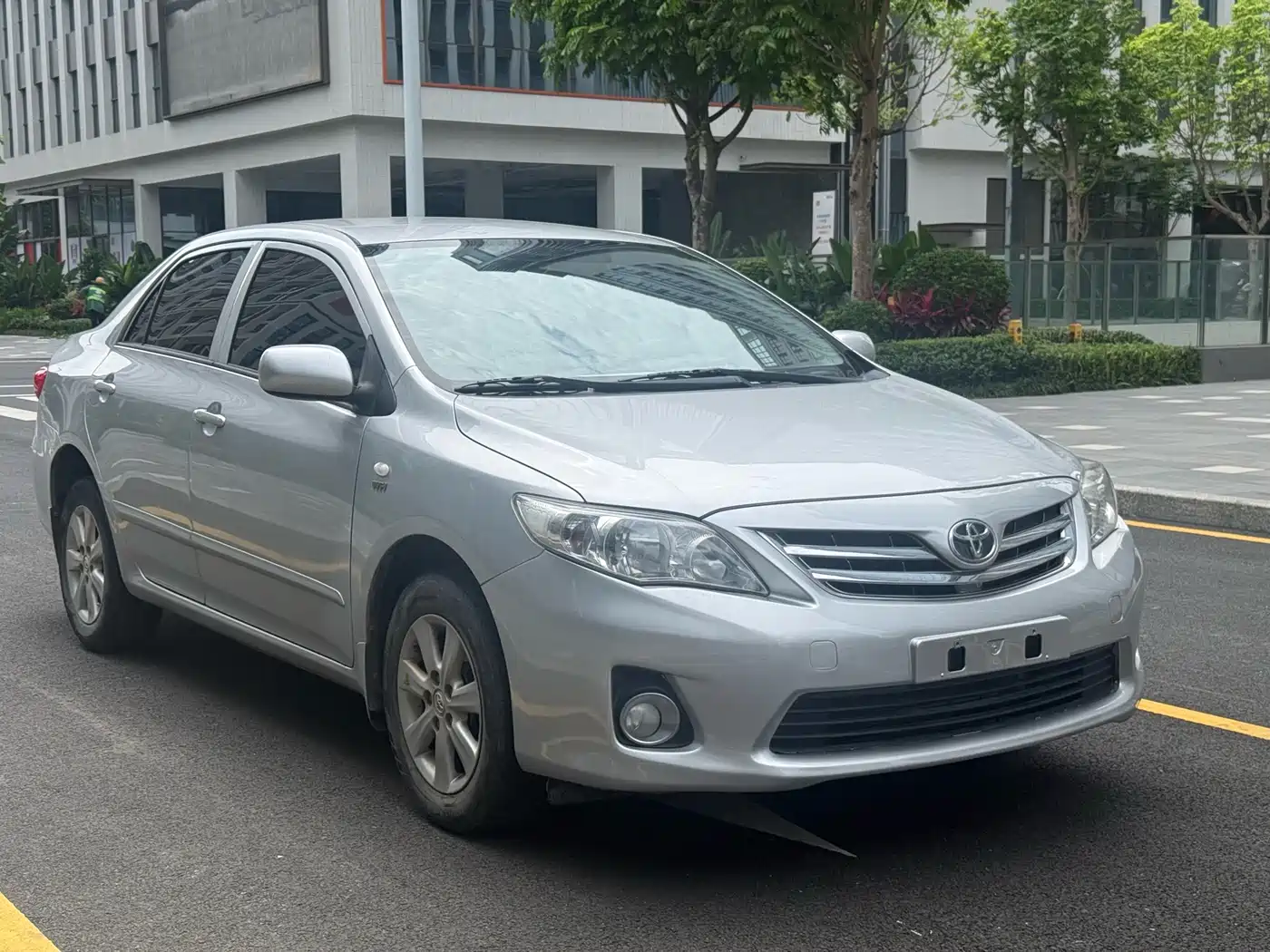 Toyota Corolla 2011 1.6L Automatic GL фото 3