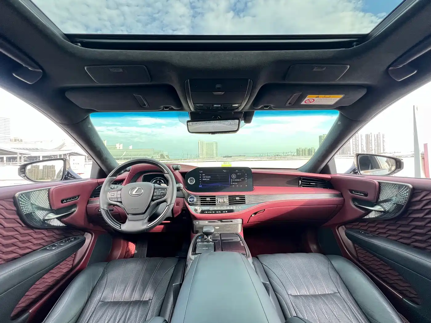 Lexus LS 2021 500h Executive Edition фото 8