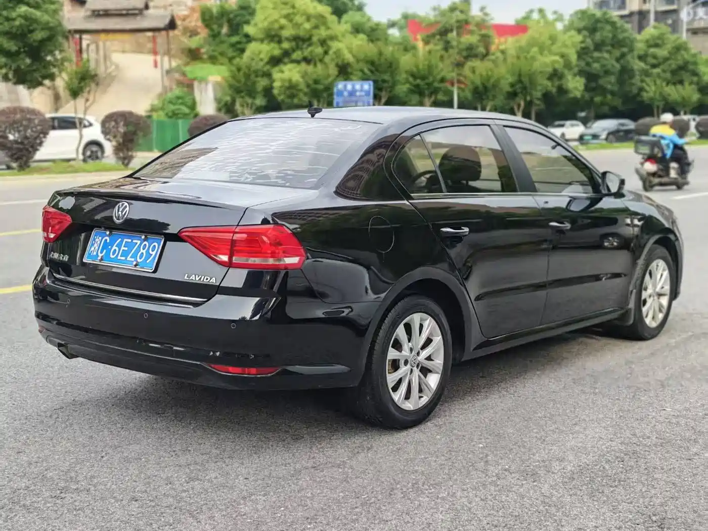 Volkswagen Lavida 2015 1.6L Manual Comfort Edition фото 9