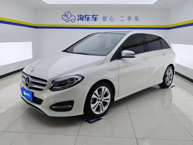 Mercedes-Benz B-Class 2018 B 200 Sport — фото 1