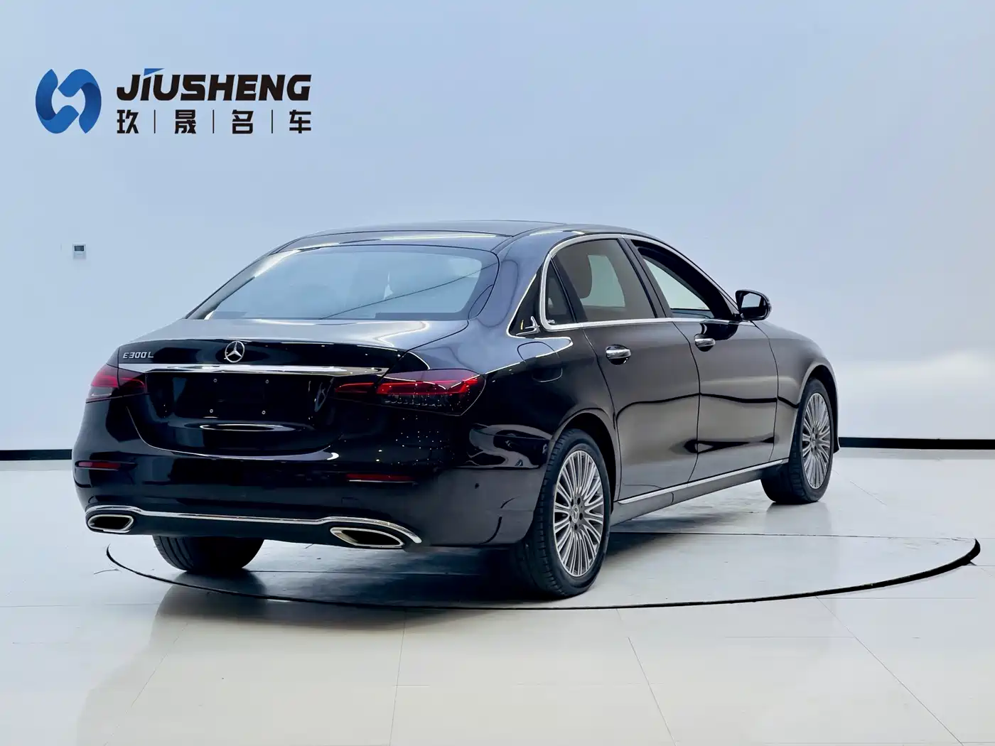 Mercedes-Benz E-Class 2022 E 300 L Fashion фото 16