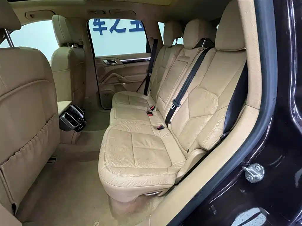 Porsche Cayenne 2011 Cayenne 3.0T фото 22