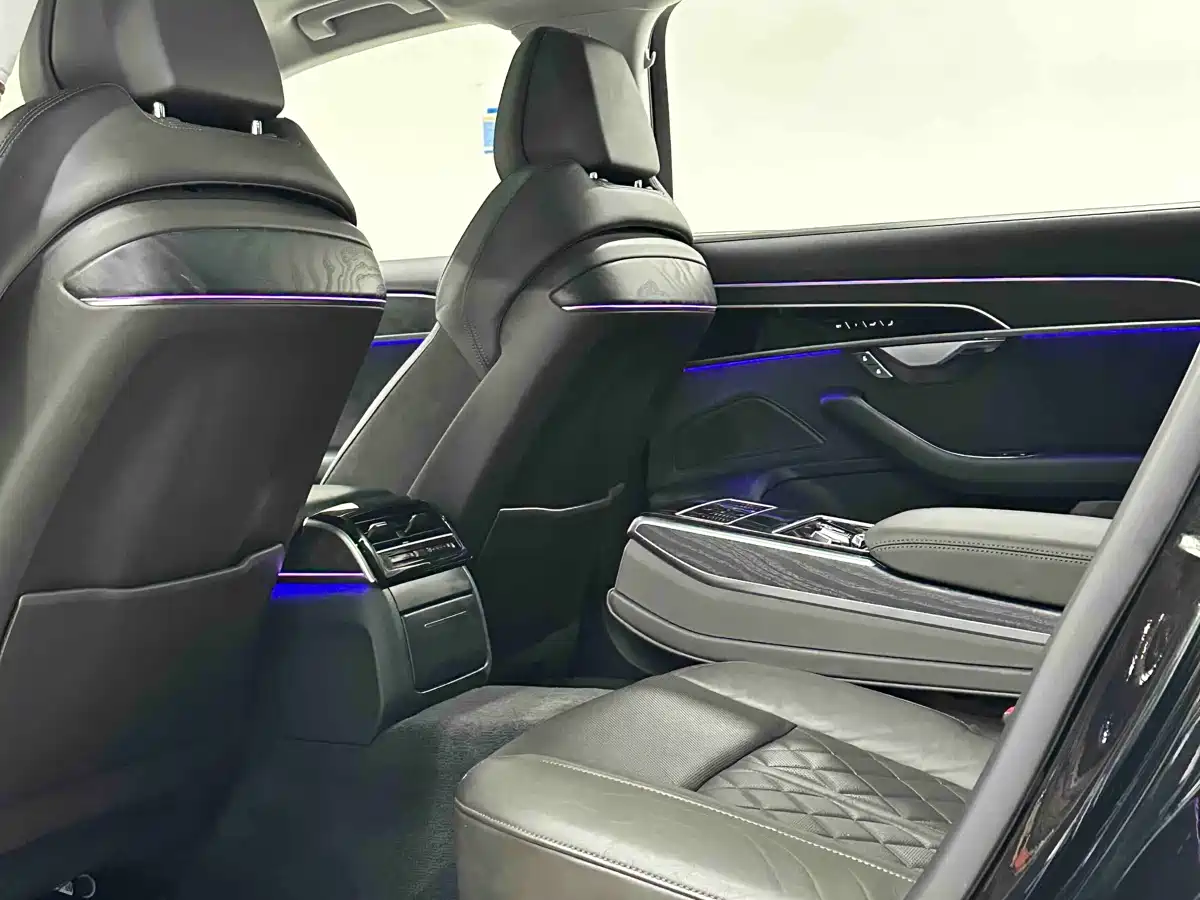 Audi A8 2021 A8L 50 TFSI quattro Comfort фото 6