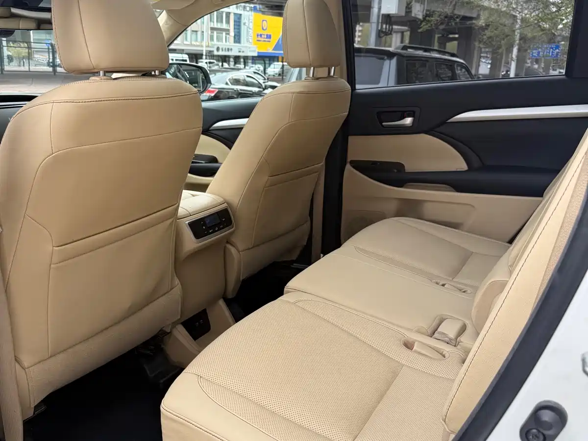 Toyota Highlander 2018 2.0T 2WD Luxury 7-seater (China V) фото 9