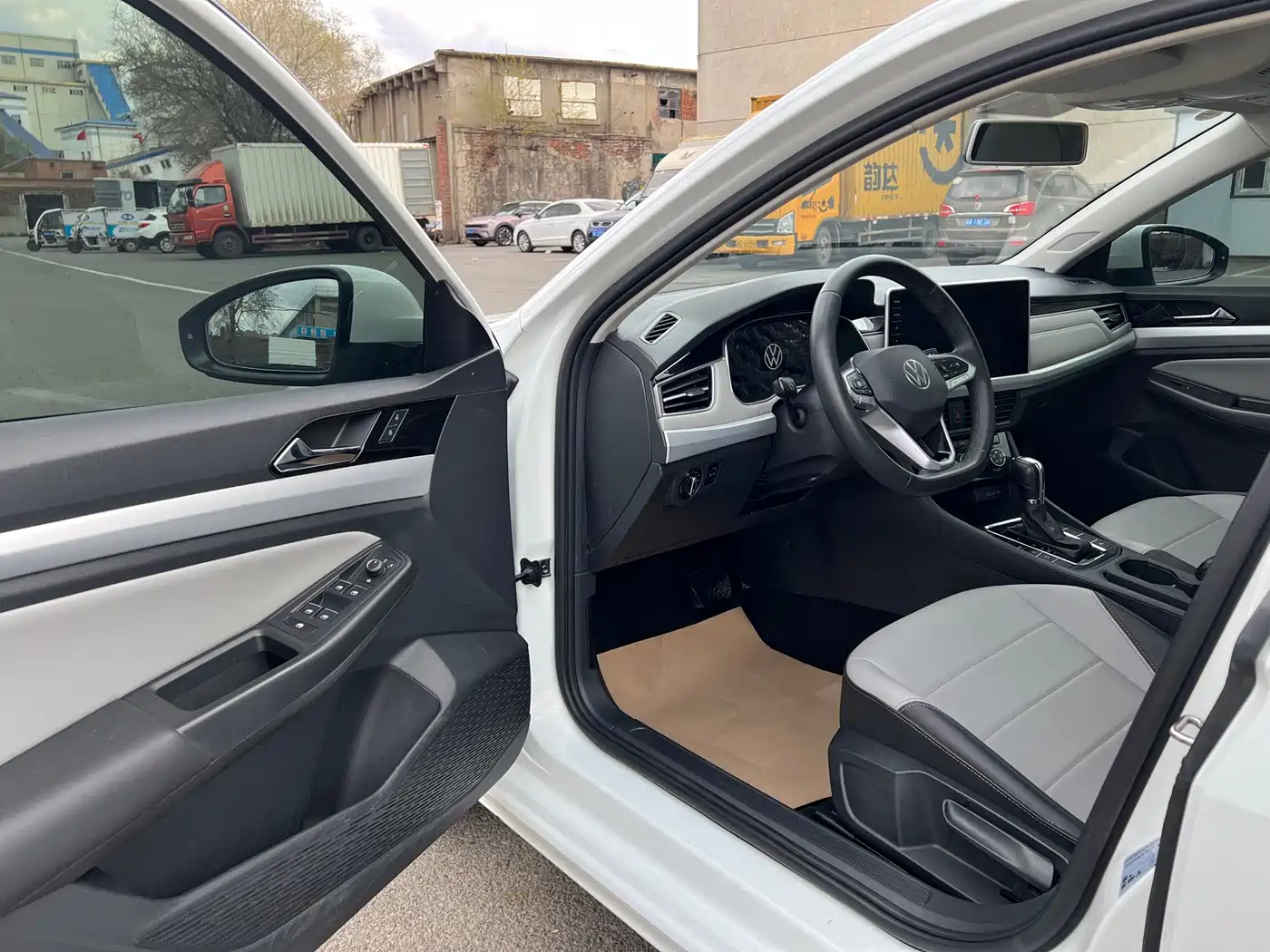 Volkswagen Bora 2023 200TSI DSG Smart Edition фото 23