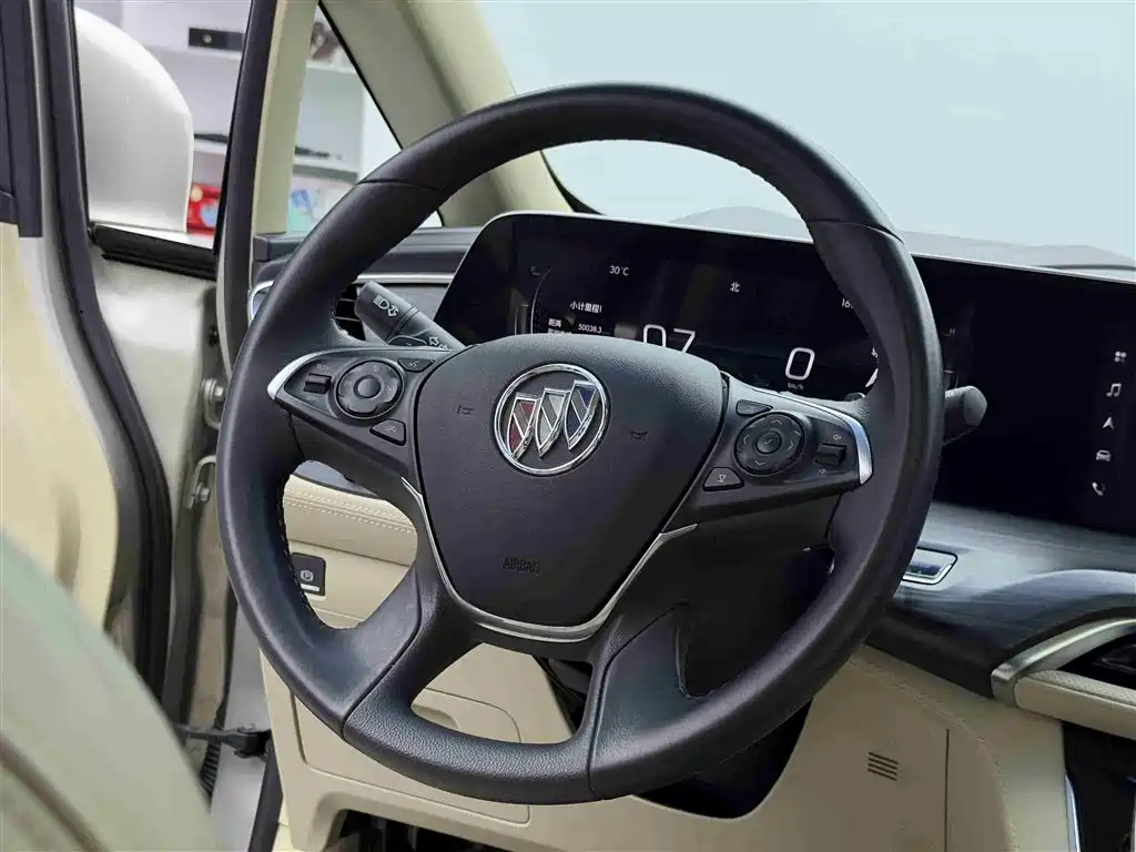 BUICK GL8