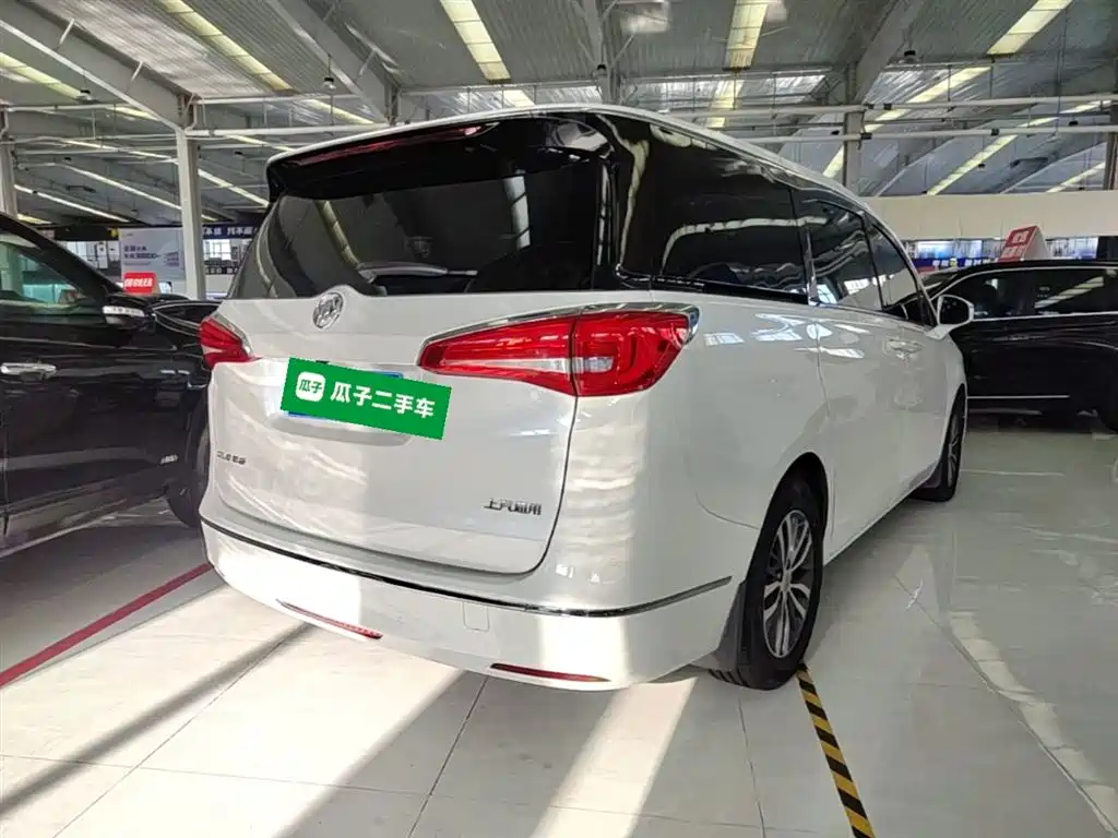 Buick GL8 2017 ES 28T Luxury China V фото 7