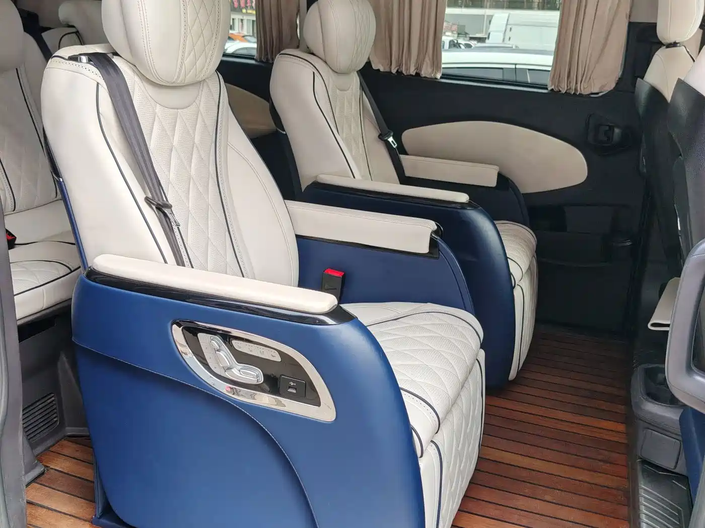 Ford Tourneo 2020 2020 2.0T Auto Elite Edition China VI