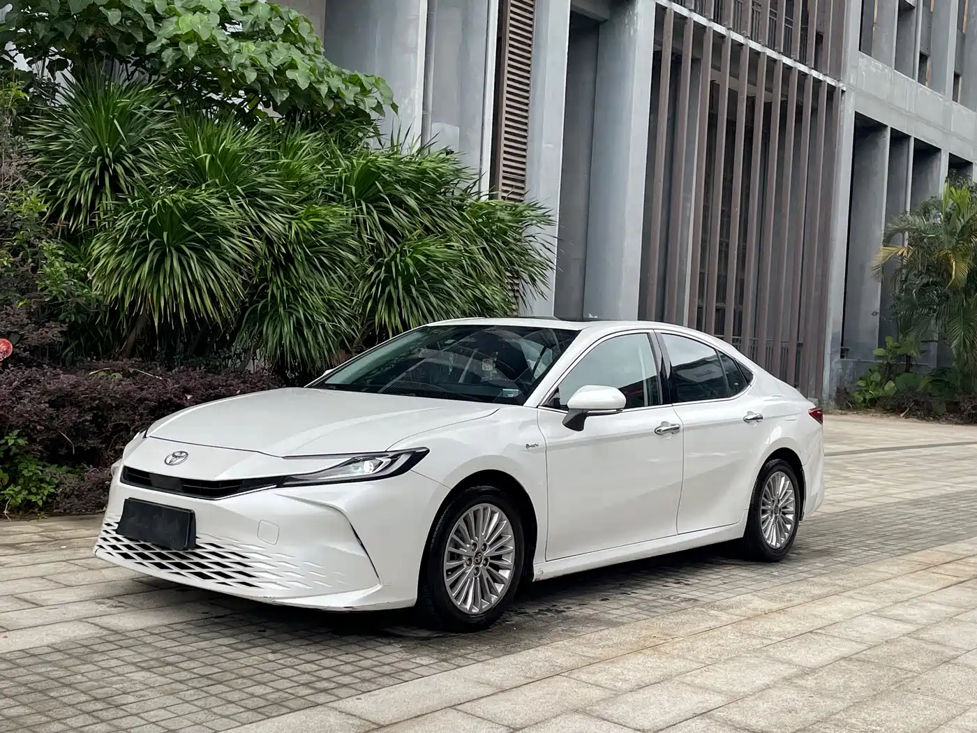 Toyota Camry 2024 Hybrid 2.0HGVP Luxury Edition