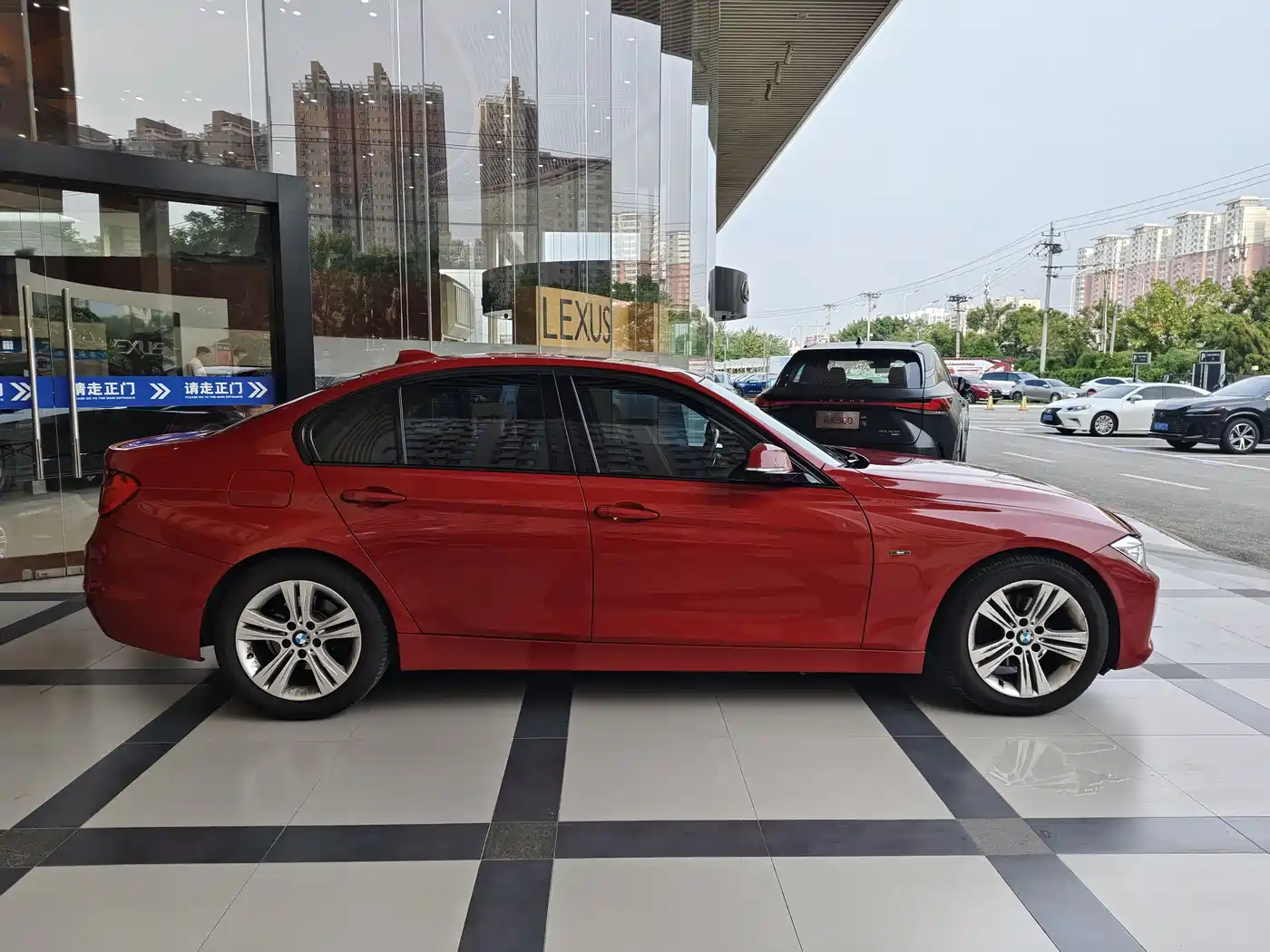 BMW 3 Series (Import) 2013 Facelift 320i Sport Design Package фото 8