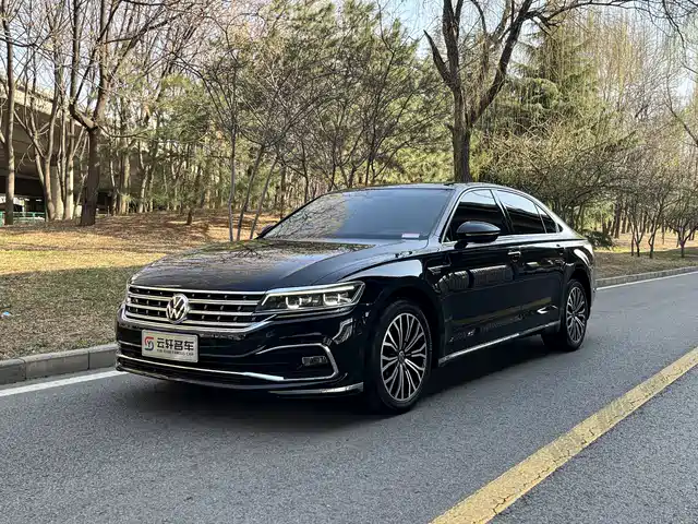 VOLKSWAGEN HUIANG