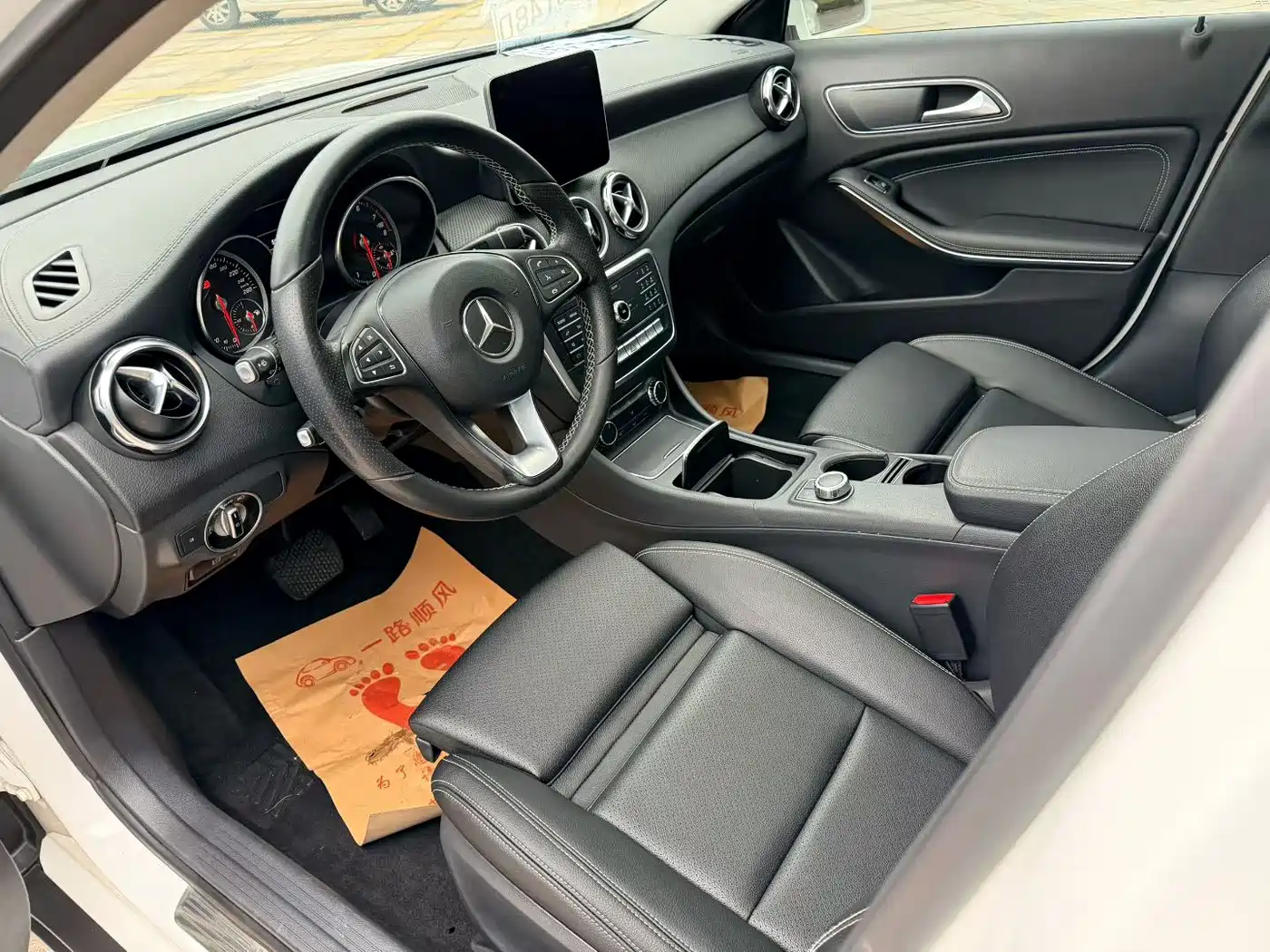 Mercedes-Benz GLA 2018 GLA 200 Fashion фото 4