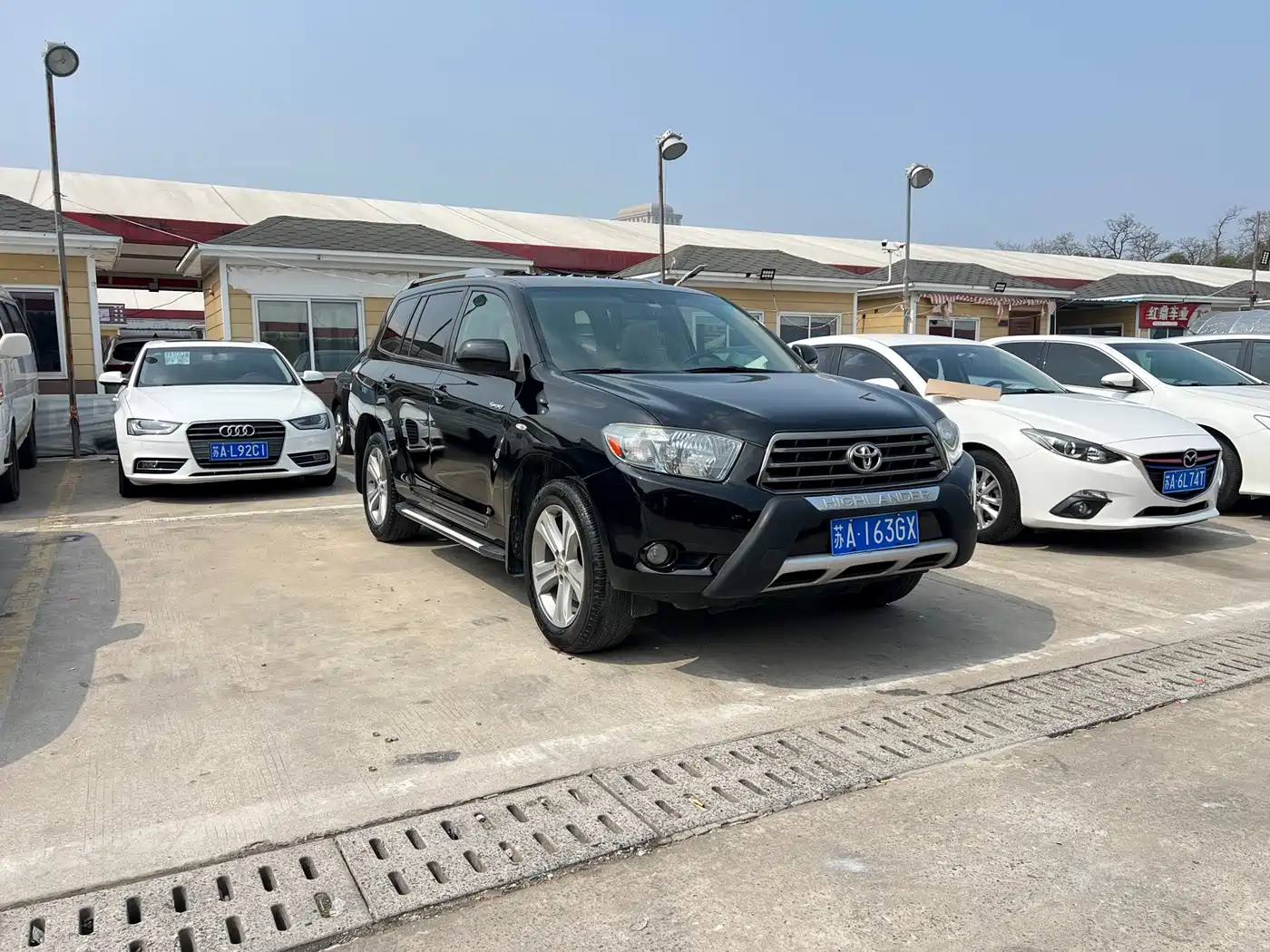 Toyota Highlander 2011 2.7L 2WD 7-seat Luxury Navigation фото 2