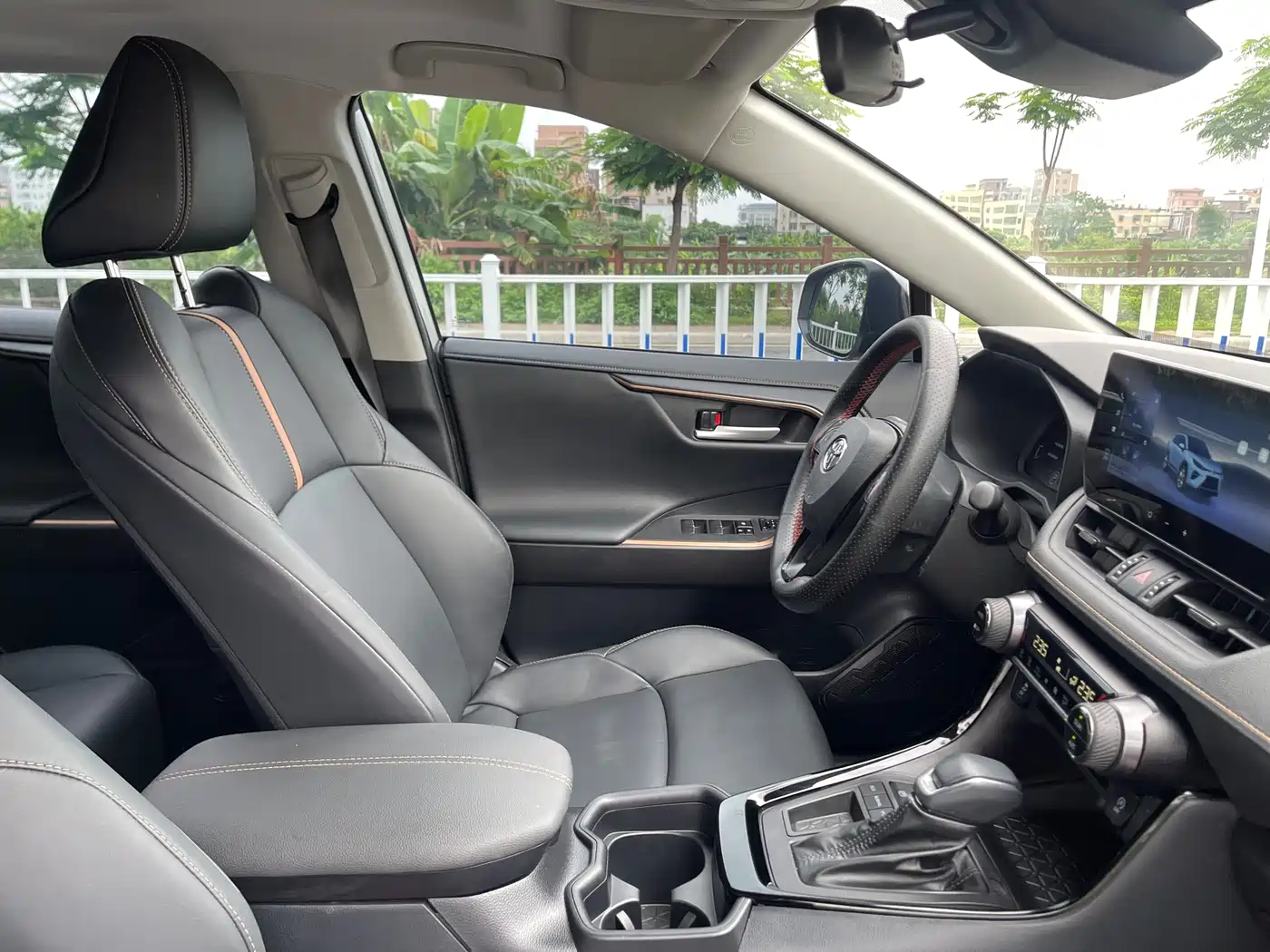 Toyota Wildlander 2024 2.0L CVT 2WD Urban Edition фото 8