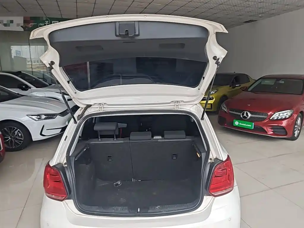 Volkswagen Polo 2016 1.6L Automatic Comfort фото 19