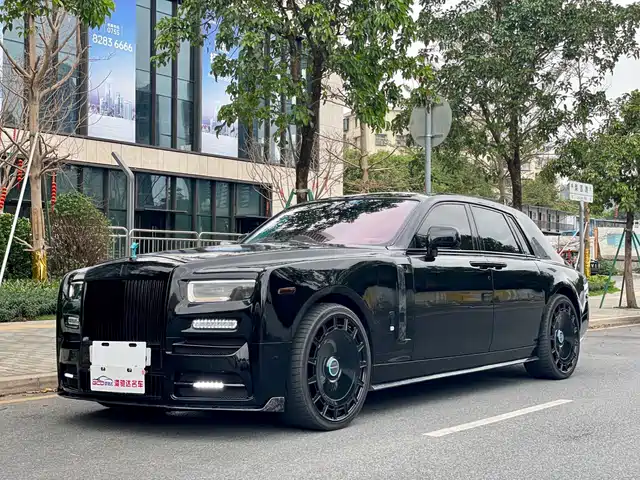 Rolls-Royce Phantom 2006 6.7L Extended Wheelbase EWB