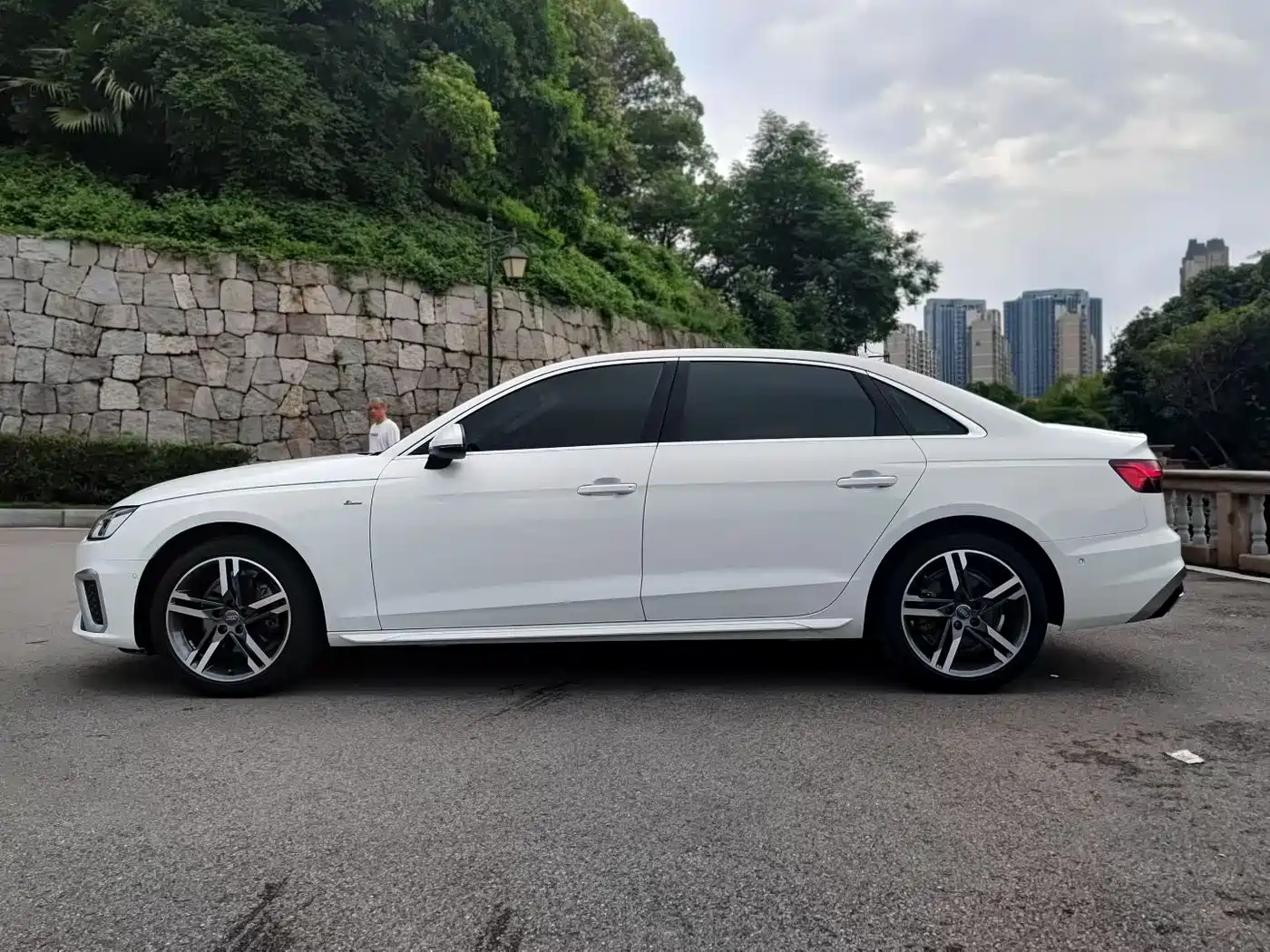 Audi A4L 2020 40 TFSI quattro Luxury Dynamic фото 15