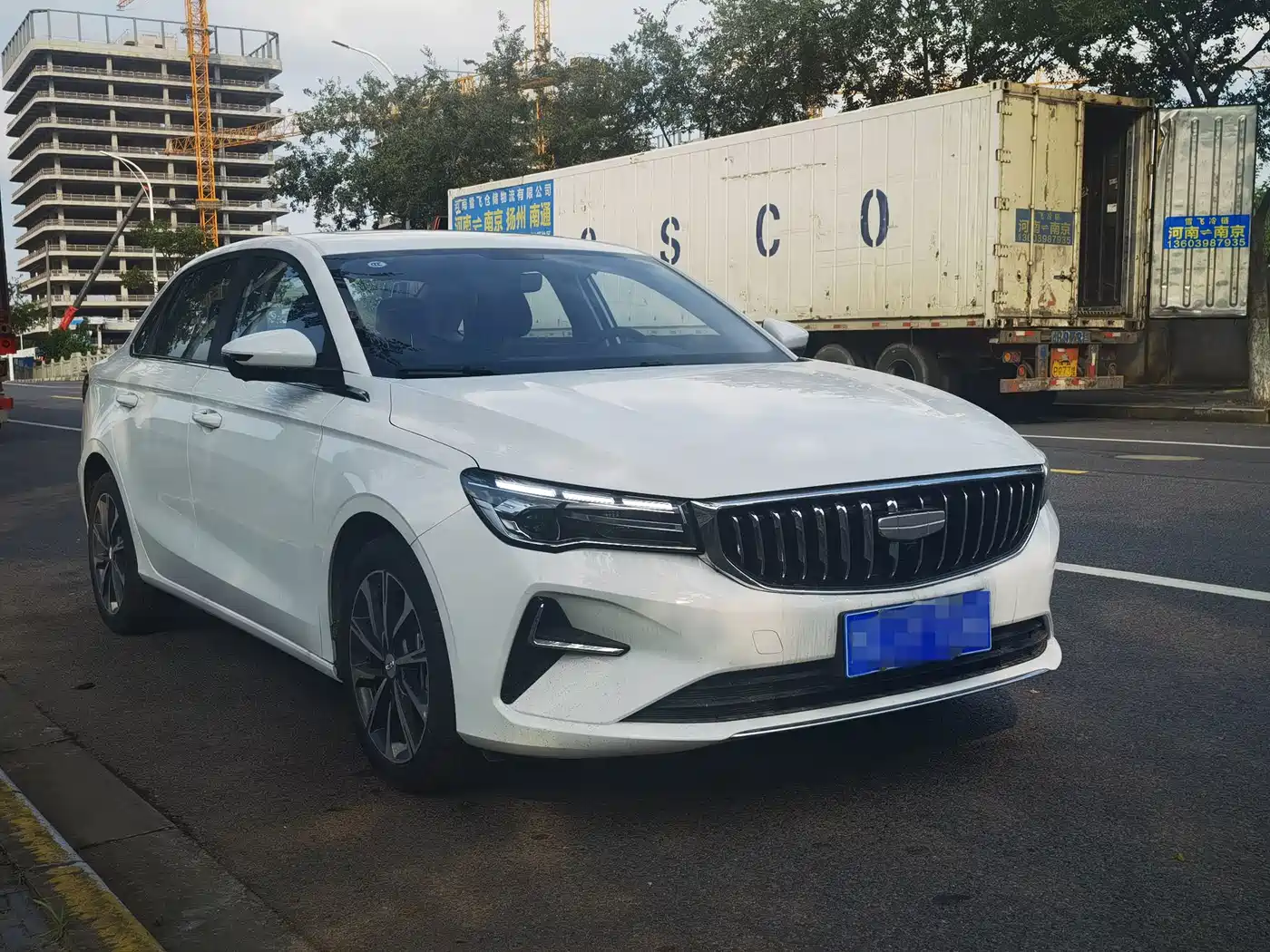 Фото 3 - Geely Emgrand