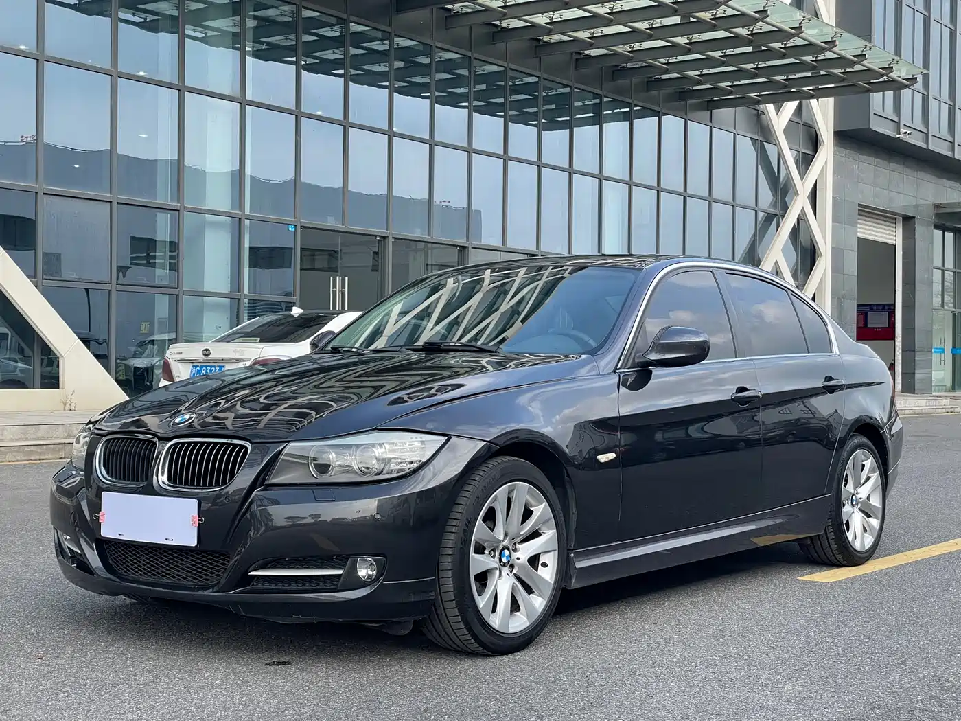 BMW 3 Series 2012 320i Luxury
