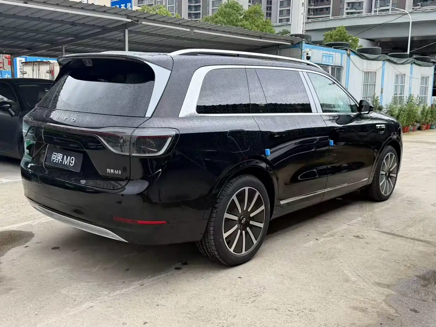 AITO Wenjie AITO M9 2026 Extended Range Ultra Edition 52kWh 6-seater фото 8