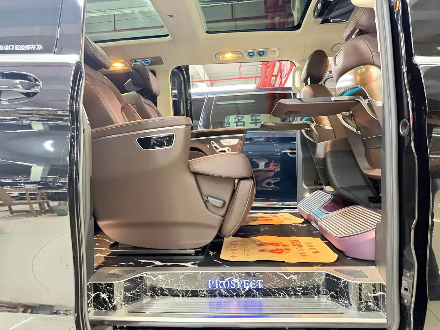 Mercedes-Benz V-Class 2022 V 260 L Long Wheelbase Luxury Edition фото 12