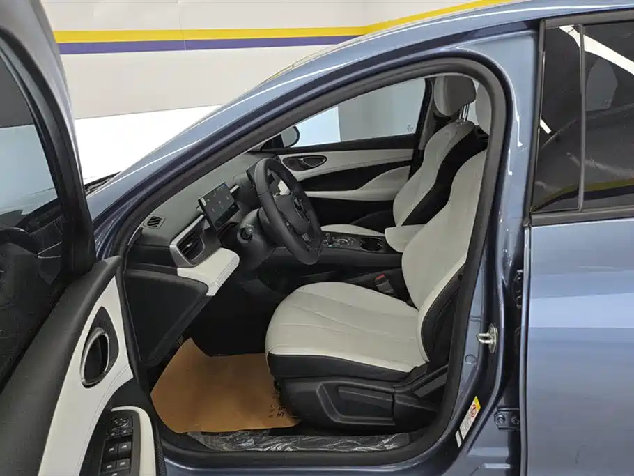 BYD Hai Bao 05 DM-i 2025 DM-i Smart Drive Edition 55KM Luxury фото 9