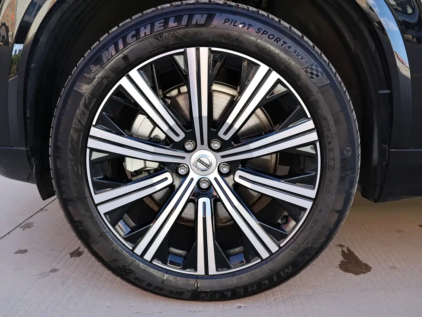 VOLVO XC90